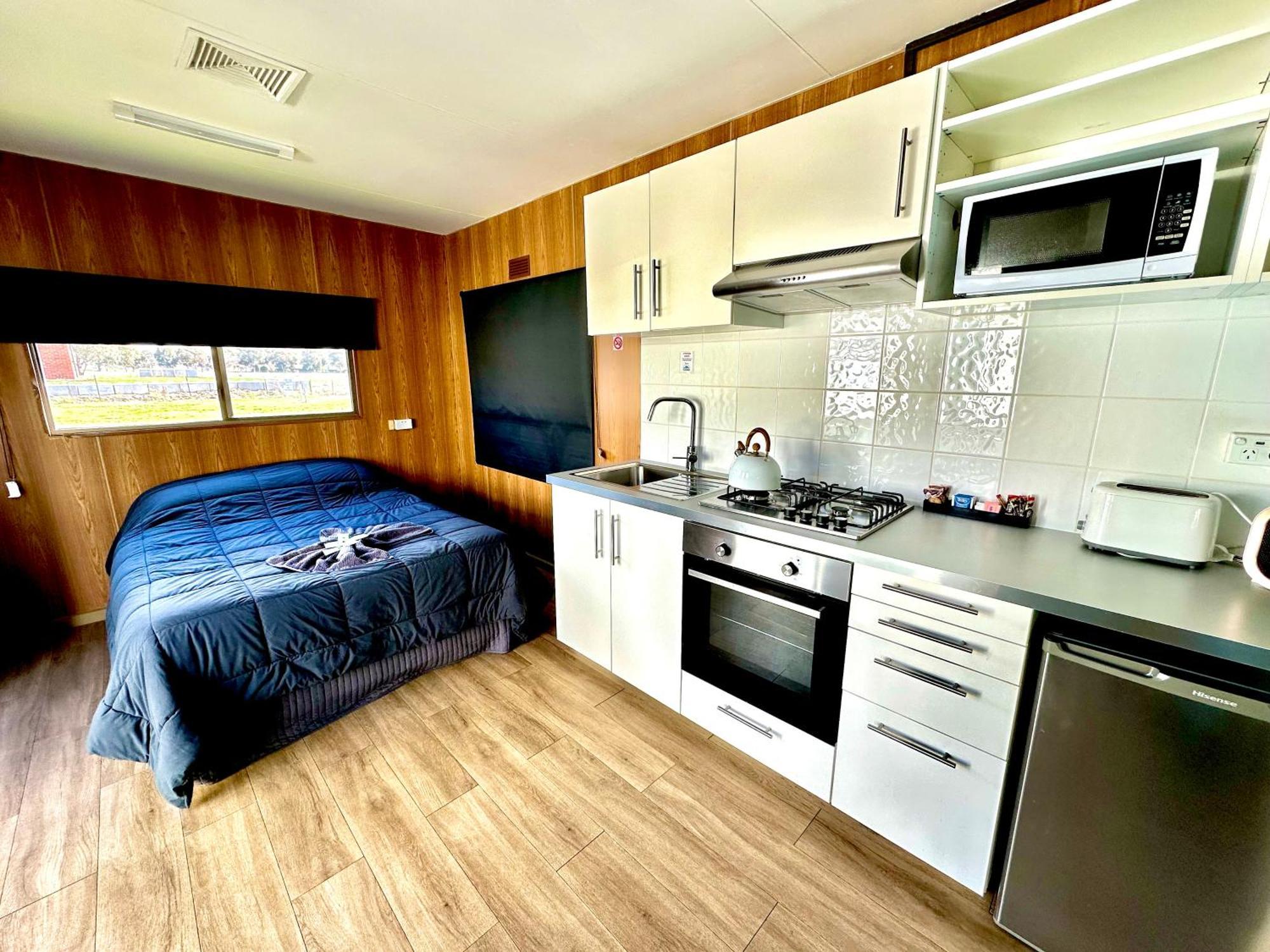 Corryong Caravan Park Formally Mt Mittamatite Caravan Park Bagian luar foto